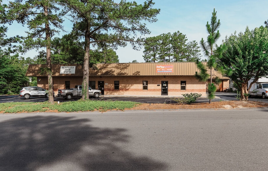 173 Davis St, Southern Pines, NC for lease - Building Photo - Image 3 of 17
