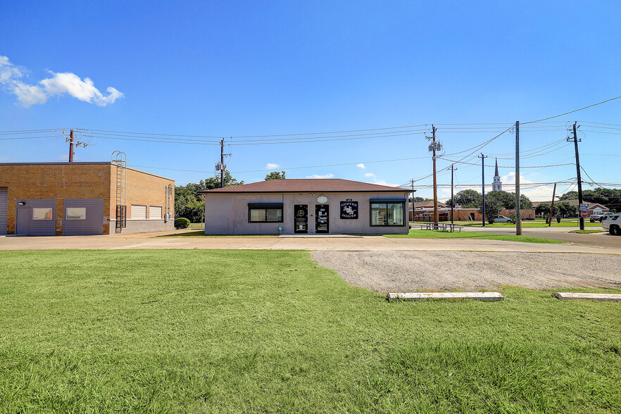 660 W Texas Ave, Baytown, TX for sale - Building Photo - Image 3 of 16