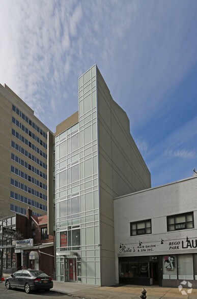 9717 64th Rd, Rego Park, NY for lease - Building Photo - Image 3 of 15