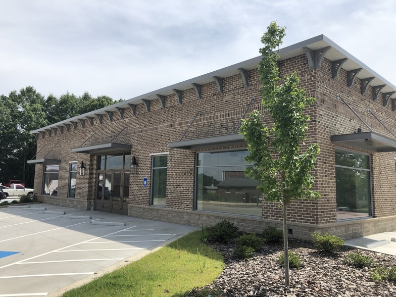 808 Main St SW, Gainesville, GA for lease - Primary Photo - Image 1 of 19