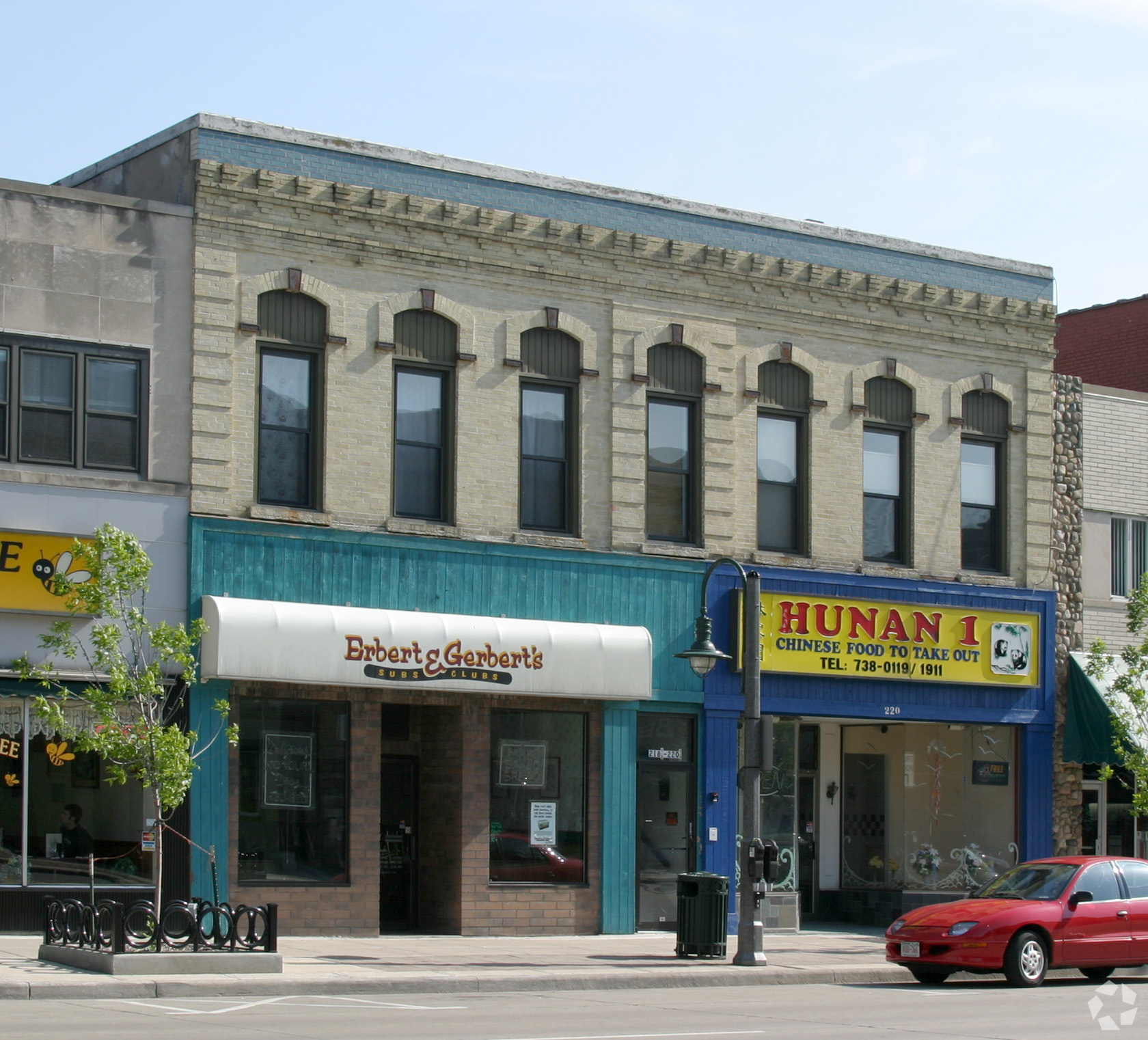 218-220 E College Ave, Appleton, WI for lease Primary Photo- Image 1 of 2