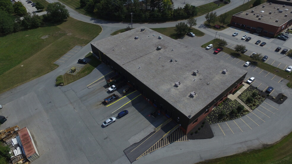 50 Grumbacher Rd, York, PA for lease - Building Photo - Image 2 of 14