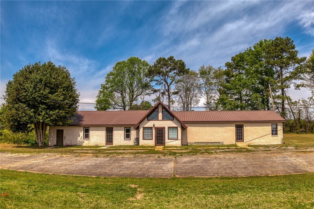 810 Sportin Life Ln, Westminster, SC for sale Primary Photo- Image 1 of 27