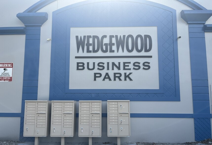 1920 NW 18th St, Pompano Beach, FL for lease - Building Photo - Image 1 of 7