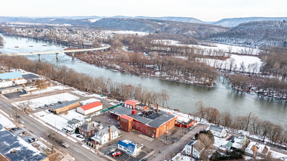 328 W Front St, Berwick, PA for sale - Building Photo - Image 3 of 92