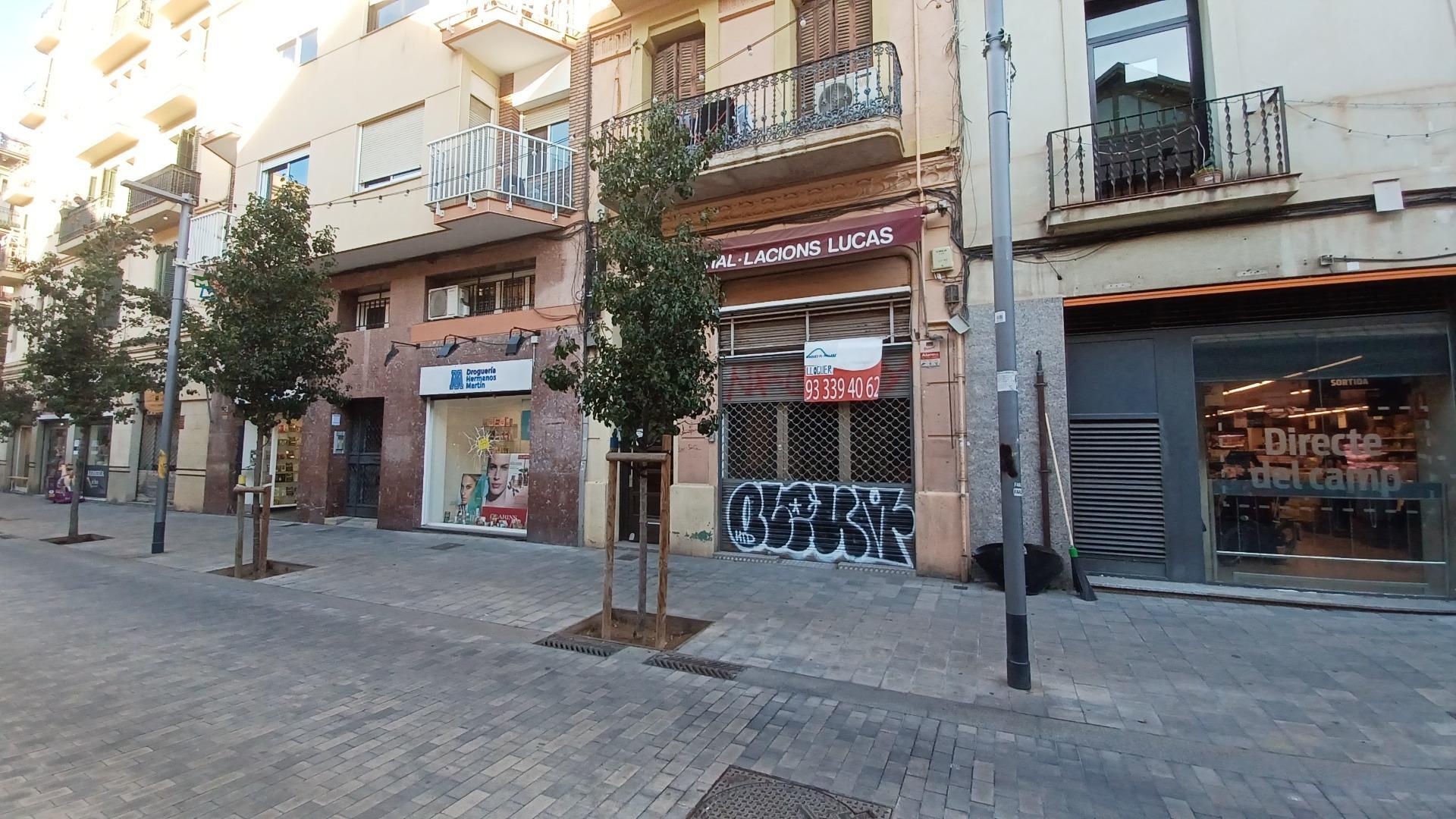 Retail in Barcelona, Barcelona for lease Interior Photo- Image 1 of 7