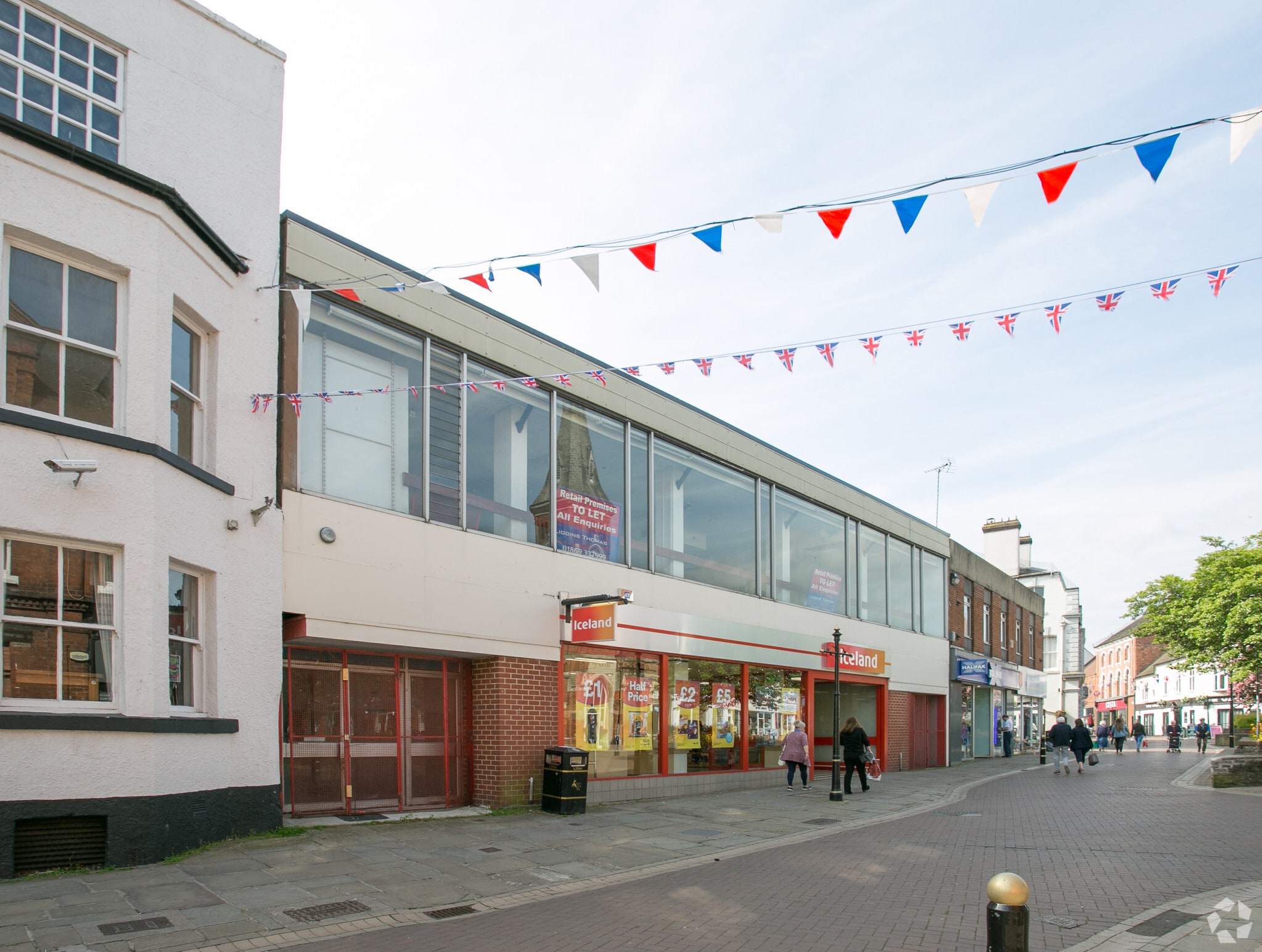 27 Market Sq, Rugeley for sale Primary Photo- Image 1 of 1