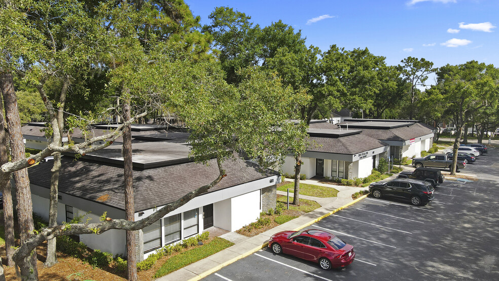 679-697 Douglas Ave, Altamonte Springs, FL for lease - Building Photo - Image 1 of 17