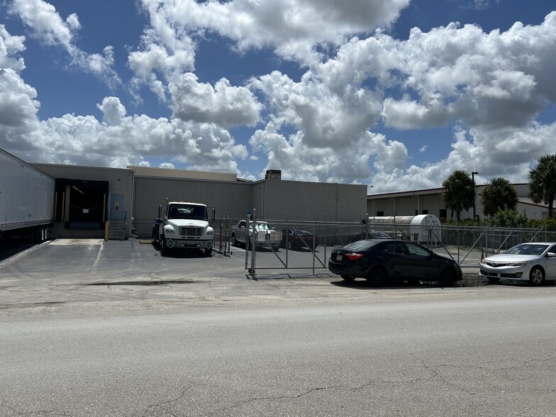 3600 Work Dr, Fort Myers, FL for lease - Building Photo - Image 2 of 46