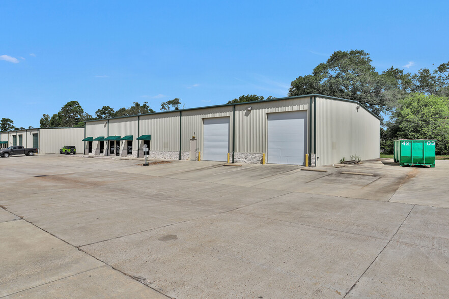 2418 N Frazier St, Conroe, TX for lease - Building Photo - Image 3 of 39