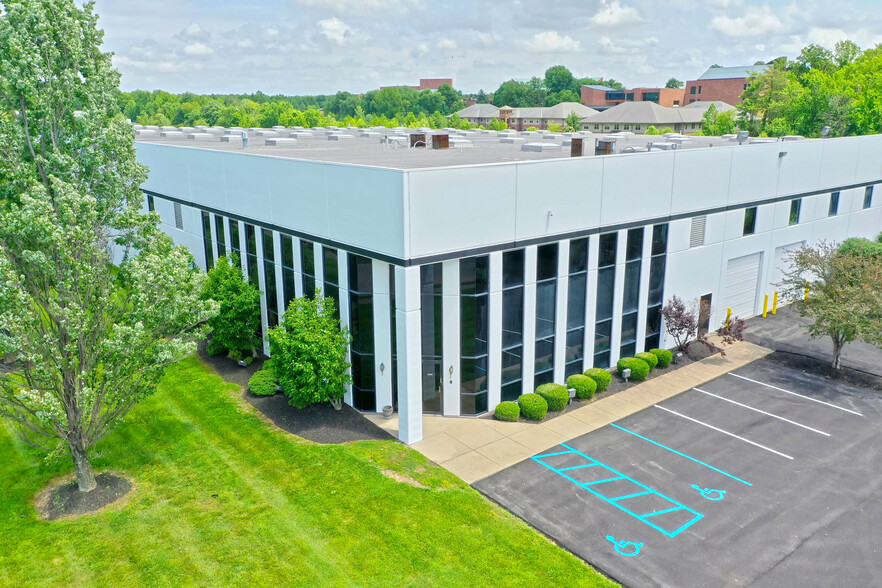 640 Park East Blvd, New Albany, IN for sale - Building Photo - Image 1 of 1