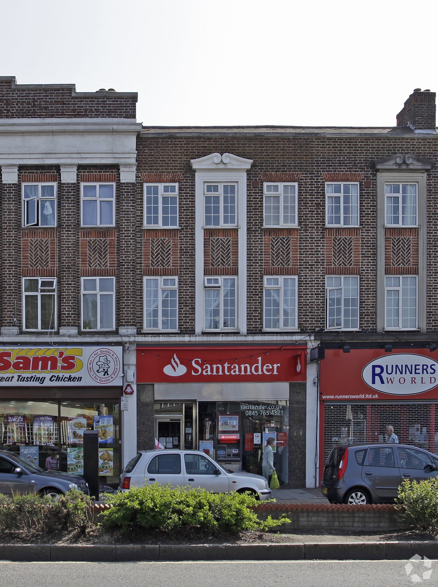 137 Field End Rd, Pinner for sale Primary Photo- Image 1 of 1