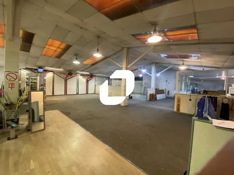 Flex in Romainville for lease - Building Photo - Image 2 of 11