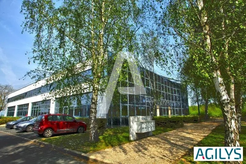 Flex in Saclay for lease - Building Photo - Image 3 of 10