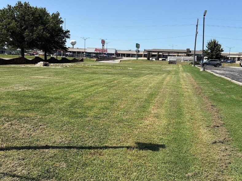 2005 E Main St, Cushing, OK for sale - Other - Image 1 of 1