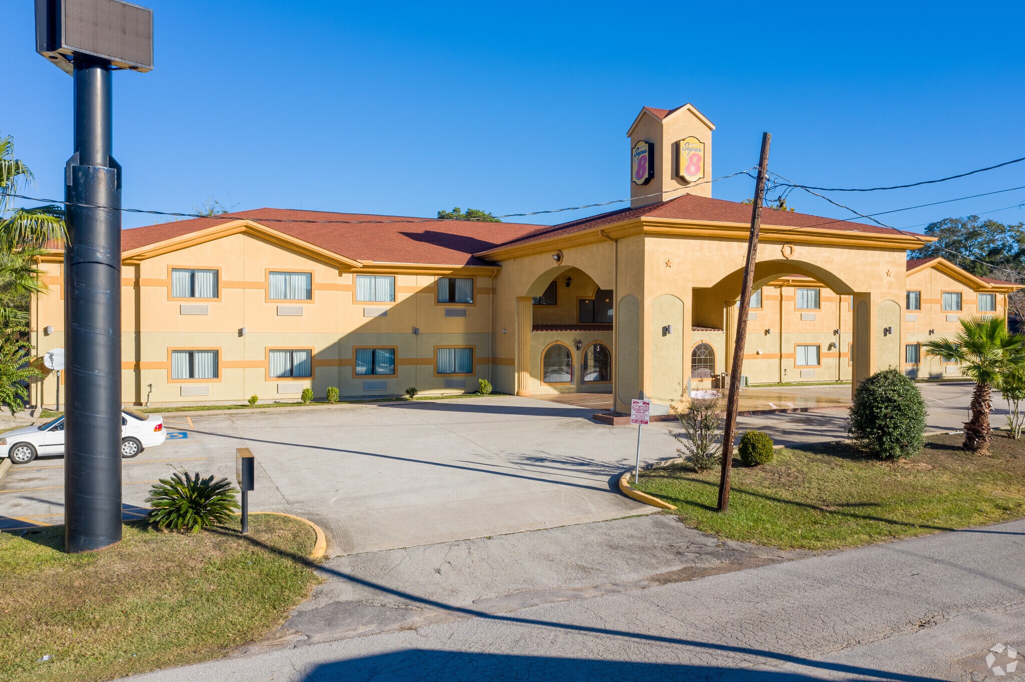 1000 Cable St, Conroe, TX for sale Primary Photo- Image 1 of 1