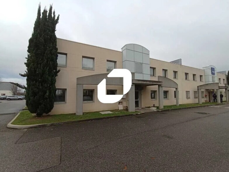 36 Rue Champ Dolin, Saint-Priest for lease - Building Photo - Image 3 of 31