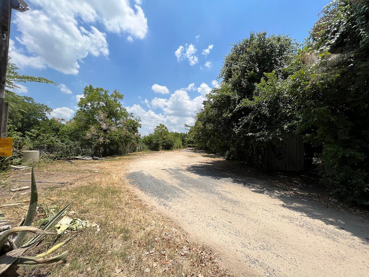 View Photo