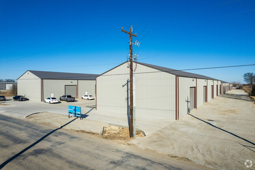 435 County Road 4841, Haslet, TX for lease - Building Photo - Image 1 of 6