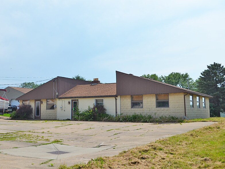 3822 Conrad Rd, Erie, PA 16510