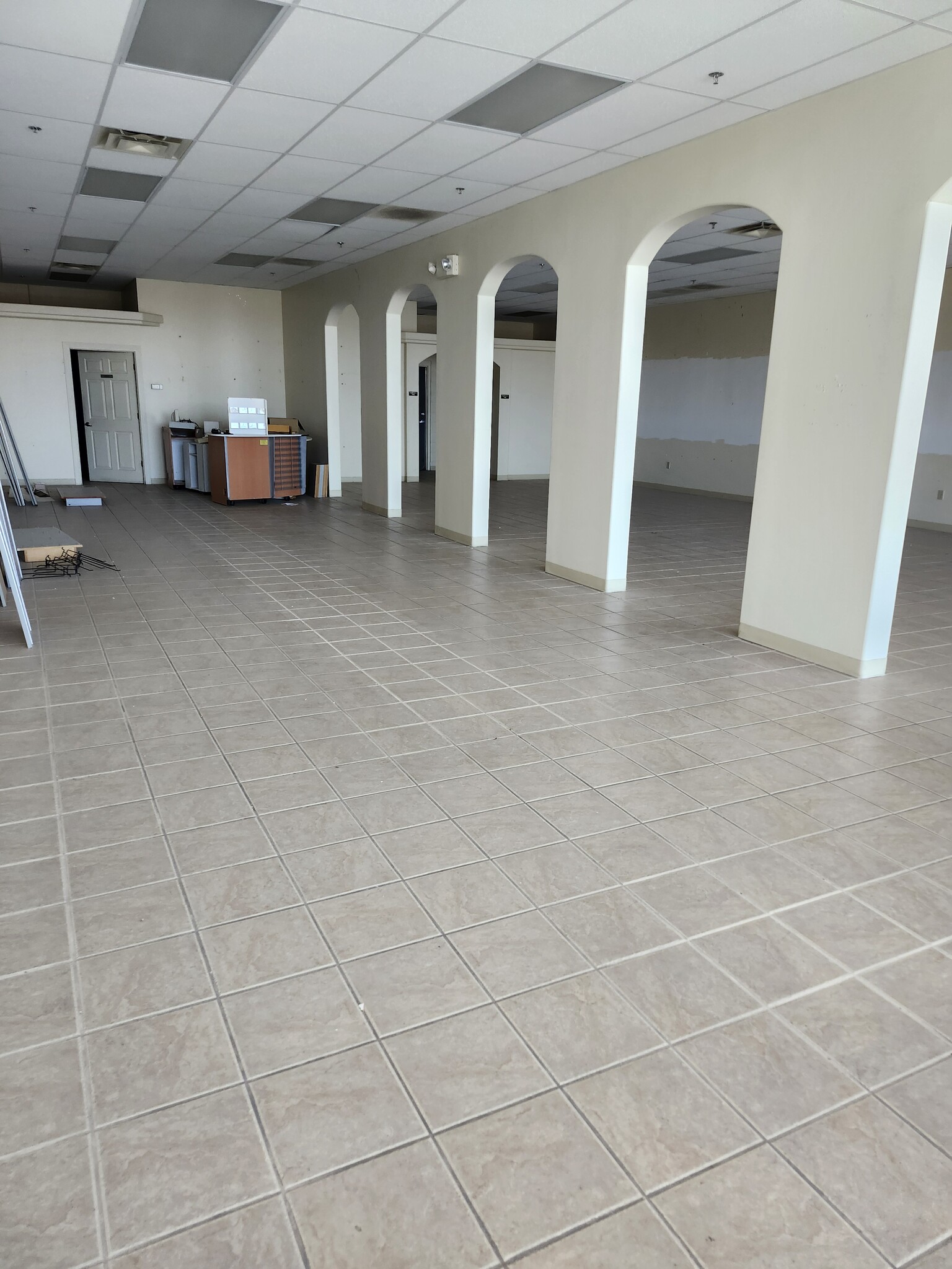 3269 Maricopa Ave, Lake Havasu City, AZ for lease Building Photo- Image 1 of 4