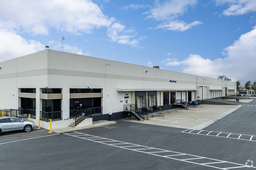 21053-21075 Alexander Ct, Hayward, CA for lease - Building Photo - Image 1 of 6