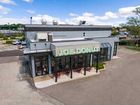 720 E Rand Rd, Mount Prospect IL - Parking Garage