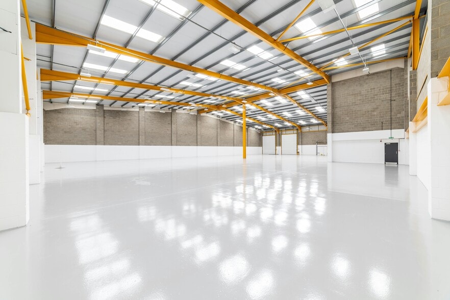 Mollison Ave, Enfield for lease - Building Photo - Image 2 of 10