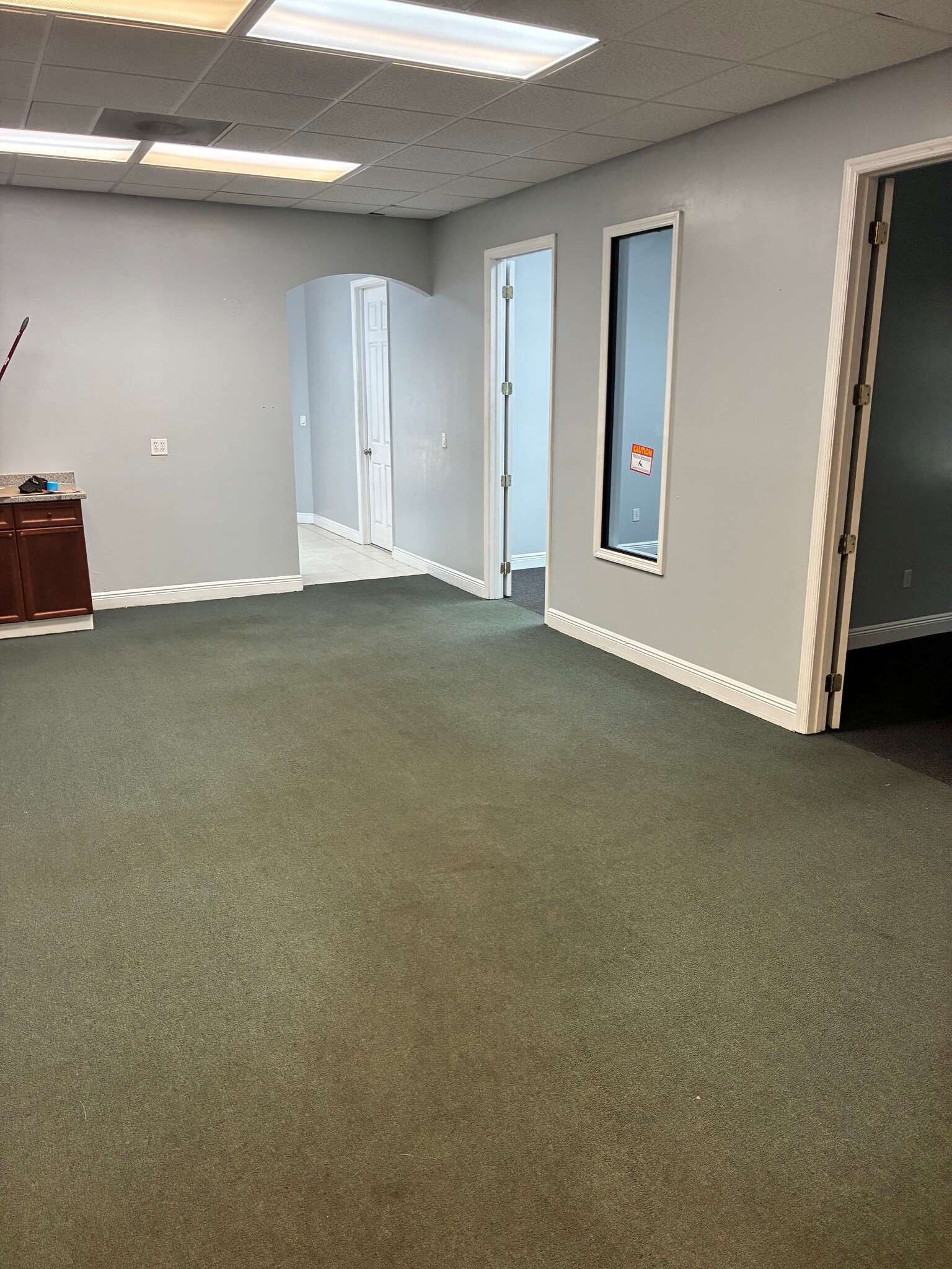 15894 Brothers Ct, Fort Myers, FL for lease Interior Photo- Image 1 of 10