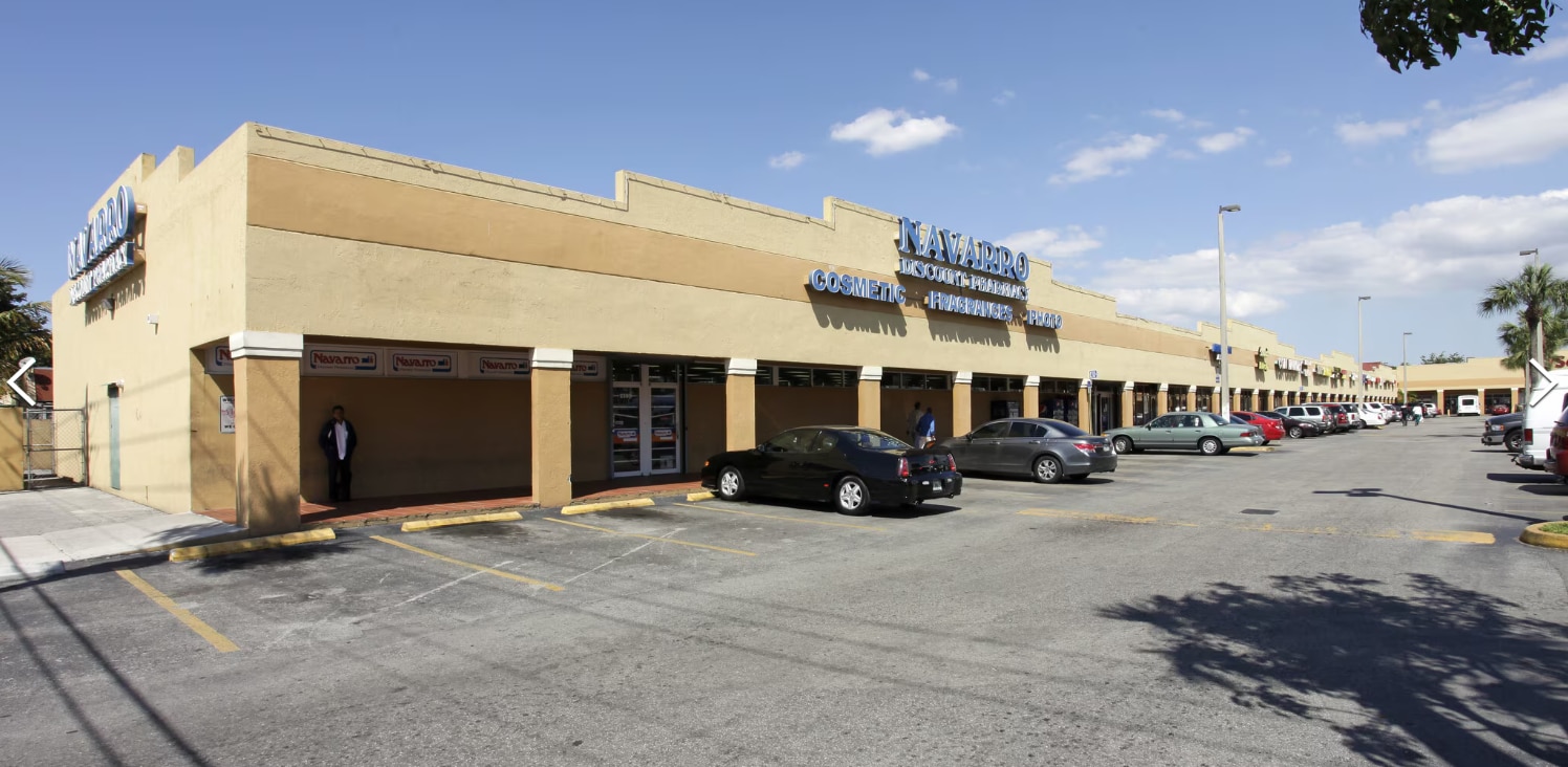 2301-2399 W 52nd St, Hialeah, FL for lease Building Photo- Image 1 of 1