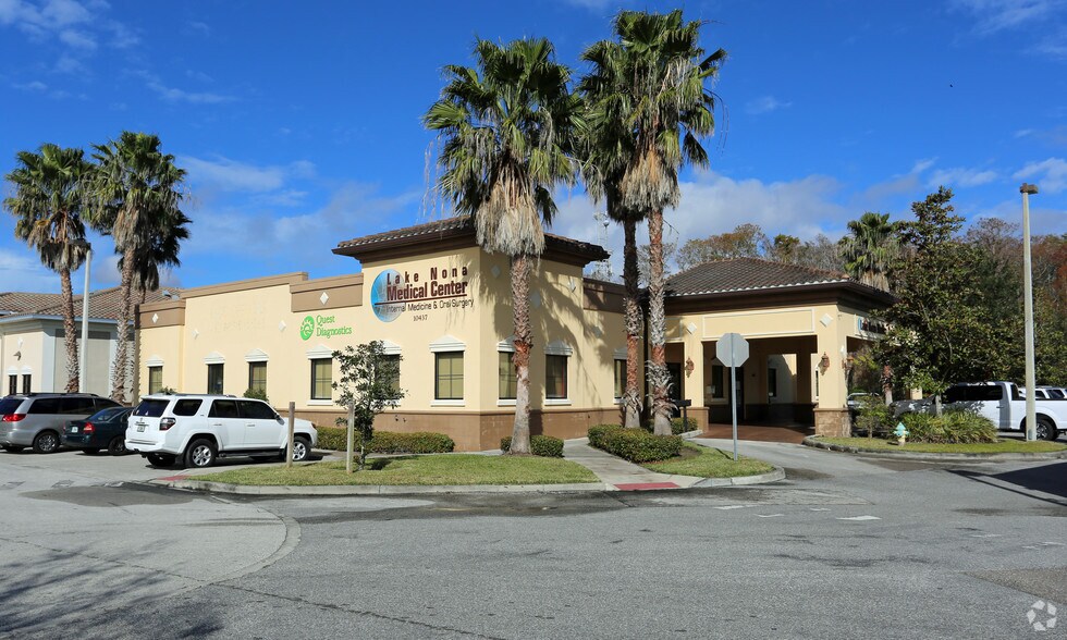 10437 Moss Park Rd, Orlando, FL 32832