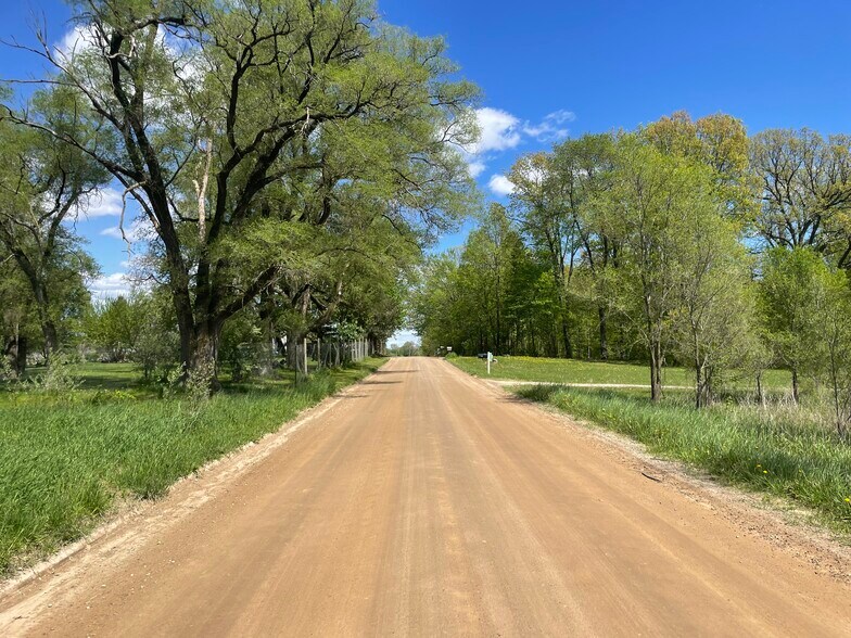 Crofoot, Fowlerville, MI 48836