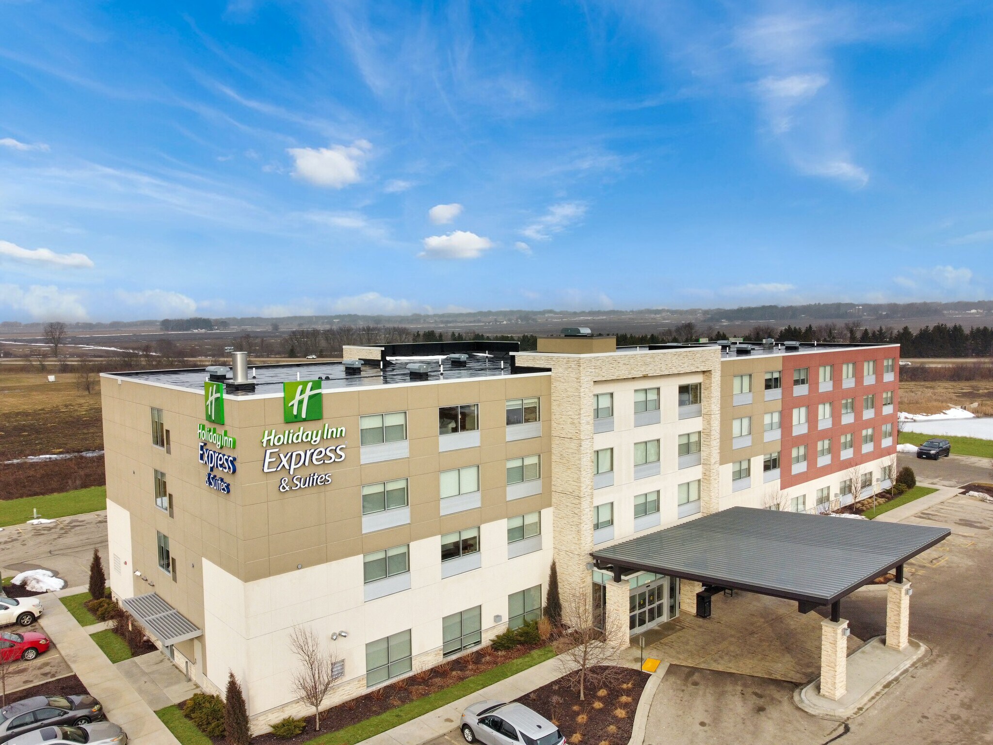 200 W O'Connor Dr, Elkhorn, WI for sale Primary Photo- Image 1 of 1