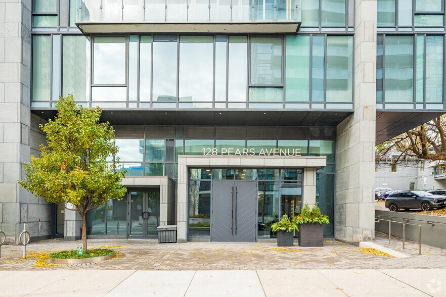 128 Pears Ave, Toronto, ON for lease - Building Photo - Image 2 of 2