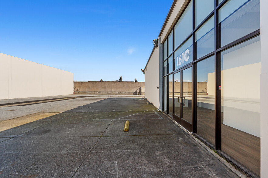 161 Starlite St, South San Francisco, CA for lease - Building Photo - Image 2 of 17