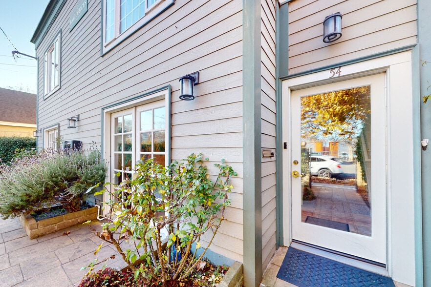 54 Railroad Ave, Richmond, CA for sale - Building Photo - Image 2 of 22