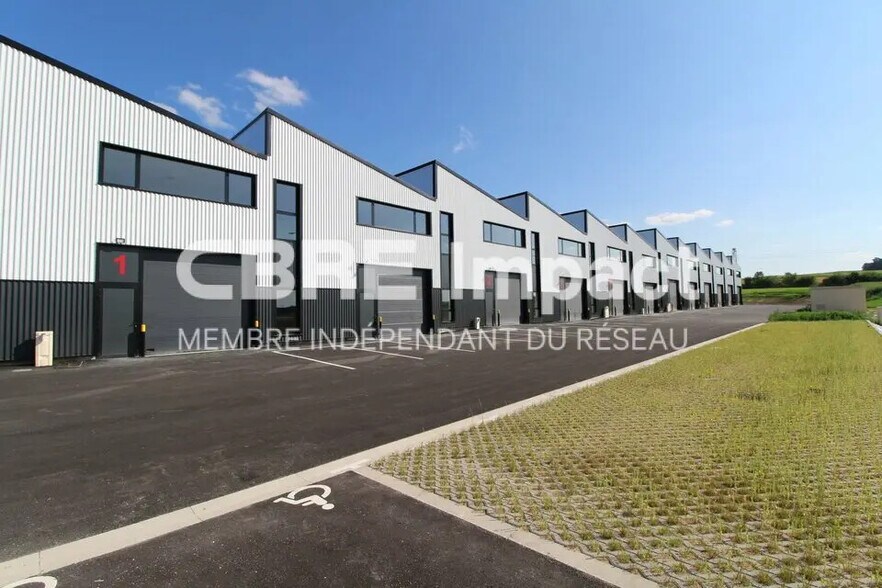 Flex in Cormontreuil for lease - Building Photo - Image 2 of 14