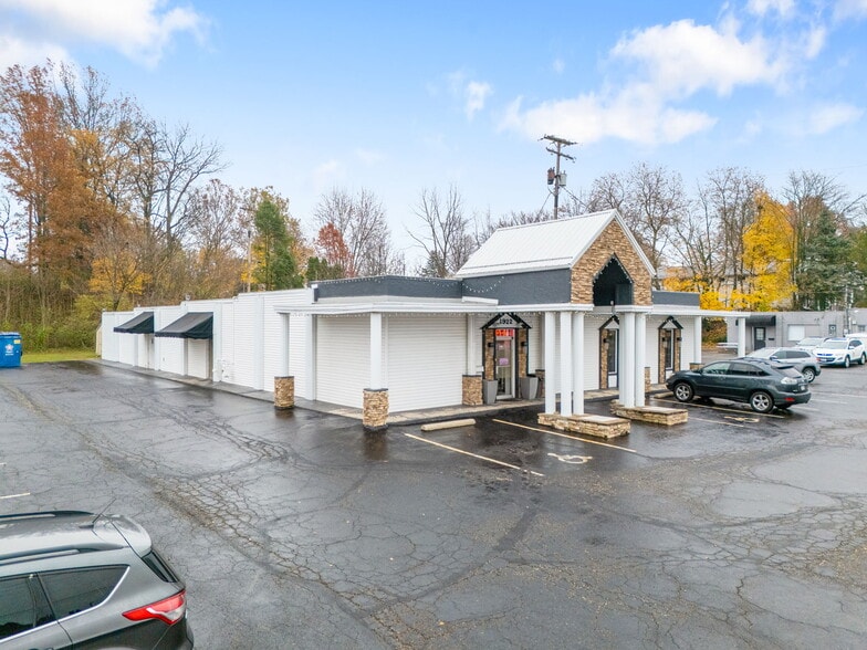 1922 Whipple Ave NW, Canton, OH for sale - Building Photo - Image 2 of 41