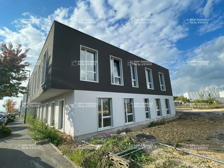 Rue Du Jardin D'écosse, Ars-Laquenexy for sale - Building Photo - Image 1 of 16