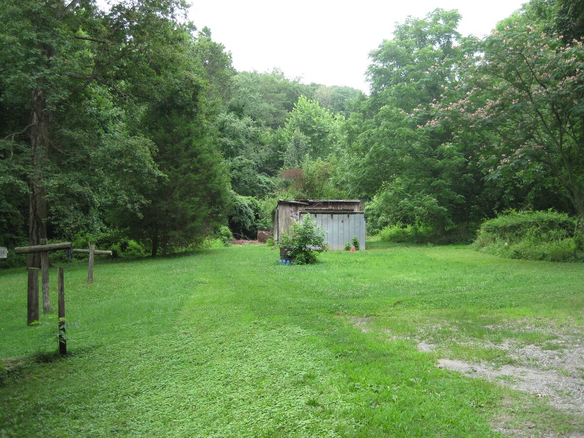 36233627 Graham Park Rd, Triangle, VA 22172