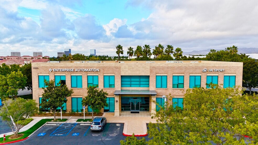 9050 Irvine Center Dr, Irvine, CA for lease - Building Photo - Image 3 of 11