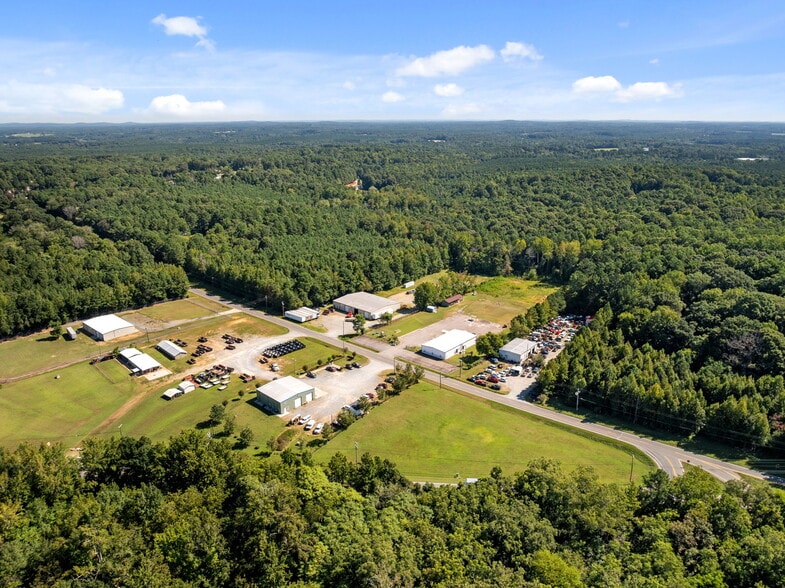 150 Piney Grove Church Rd, Siler City, NC for lease - Building Photo - Image 3 of 8