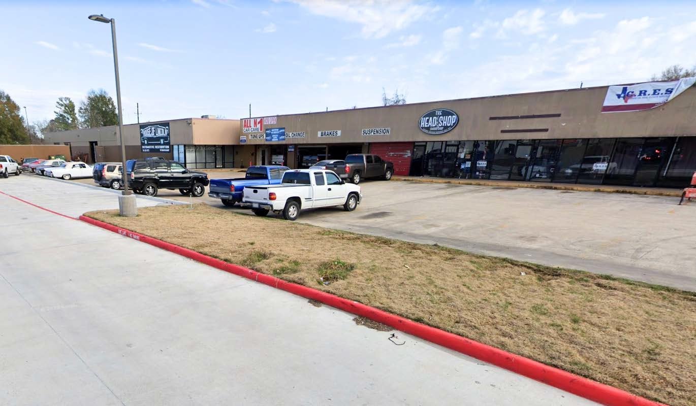 11950 Perry Rd, Houston, TX for lease Building Photo- Image 1 of 8