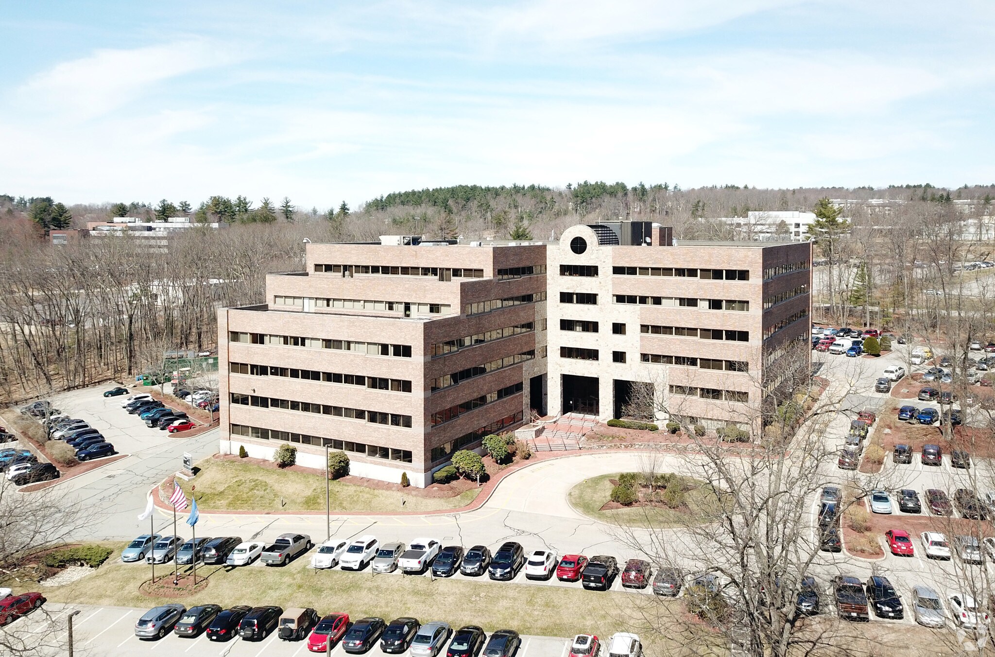 10 Tara Blvd, Nashua, NH for sale Primary Photo- Image 1 of 1