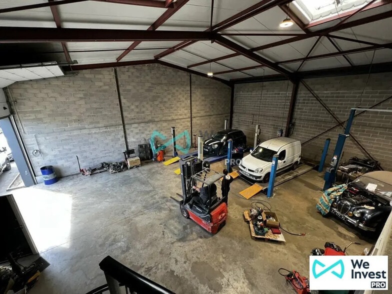 Flex in Reims for lease - Interior Photo - Image 1 of 5