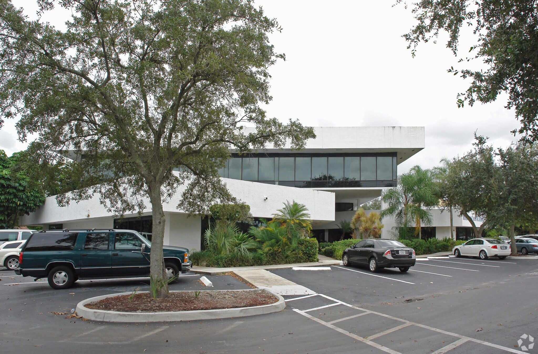 8100 N University Dr, Tamarac, FL for sale Primary Photo- Image 1 of 1