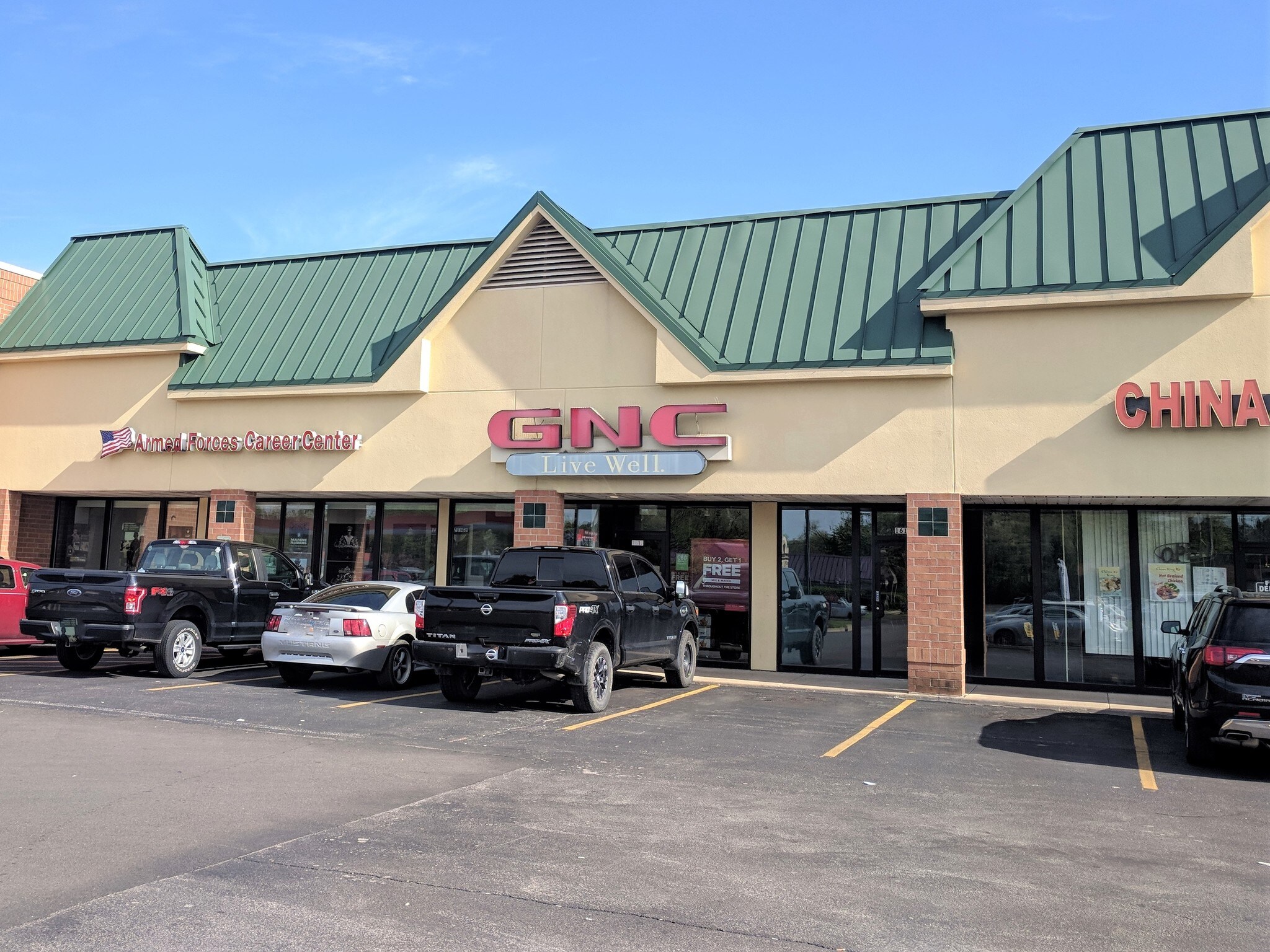 16071641 Broadway St, Pekin, IL 61554 Kroger Shadow Anchored Center