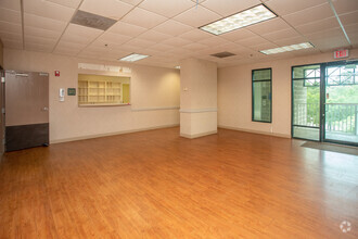 4555 Emerson Pky, Jacksonville, FL for lease Interior Photo- Image 1 of 8