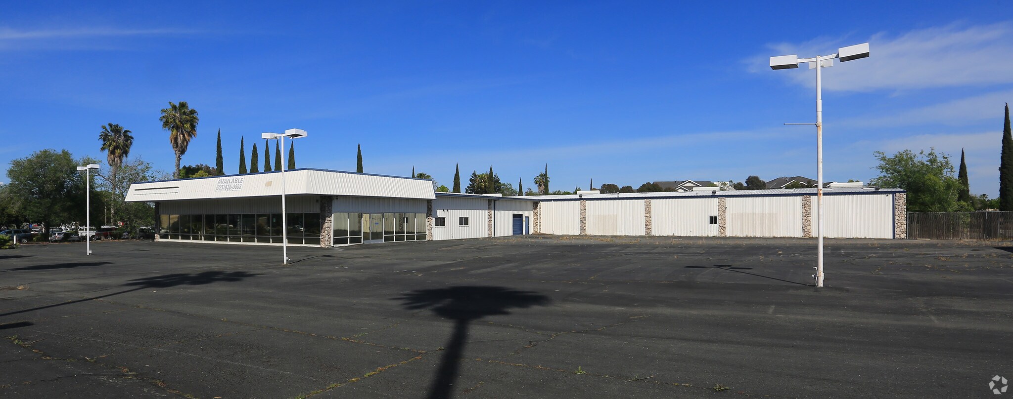 2575 Railroad Ave, Pittsburg, CA for sale Primary Photo- Image 1 of 1