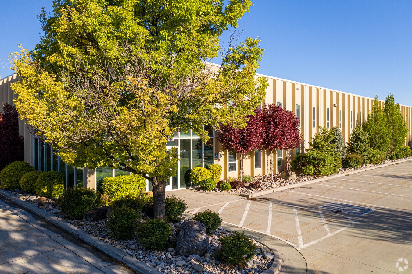 12184 S Business Park Dr, Draper 84020 Building 1 (Suite A/ Suite B